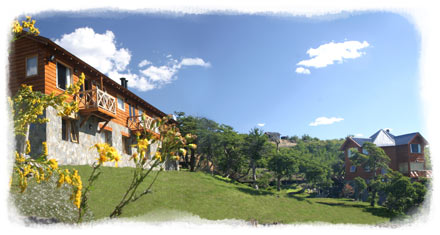 Caba&ntilde;as en verano :: Cerro Chapelco :: San Martin de los Andes